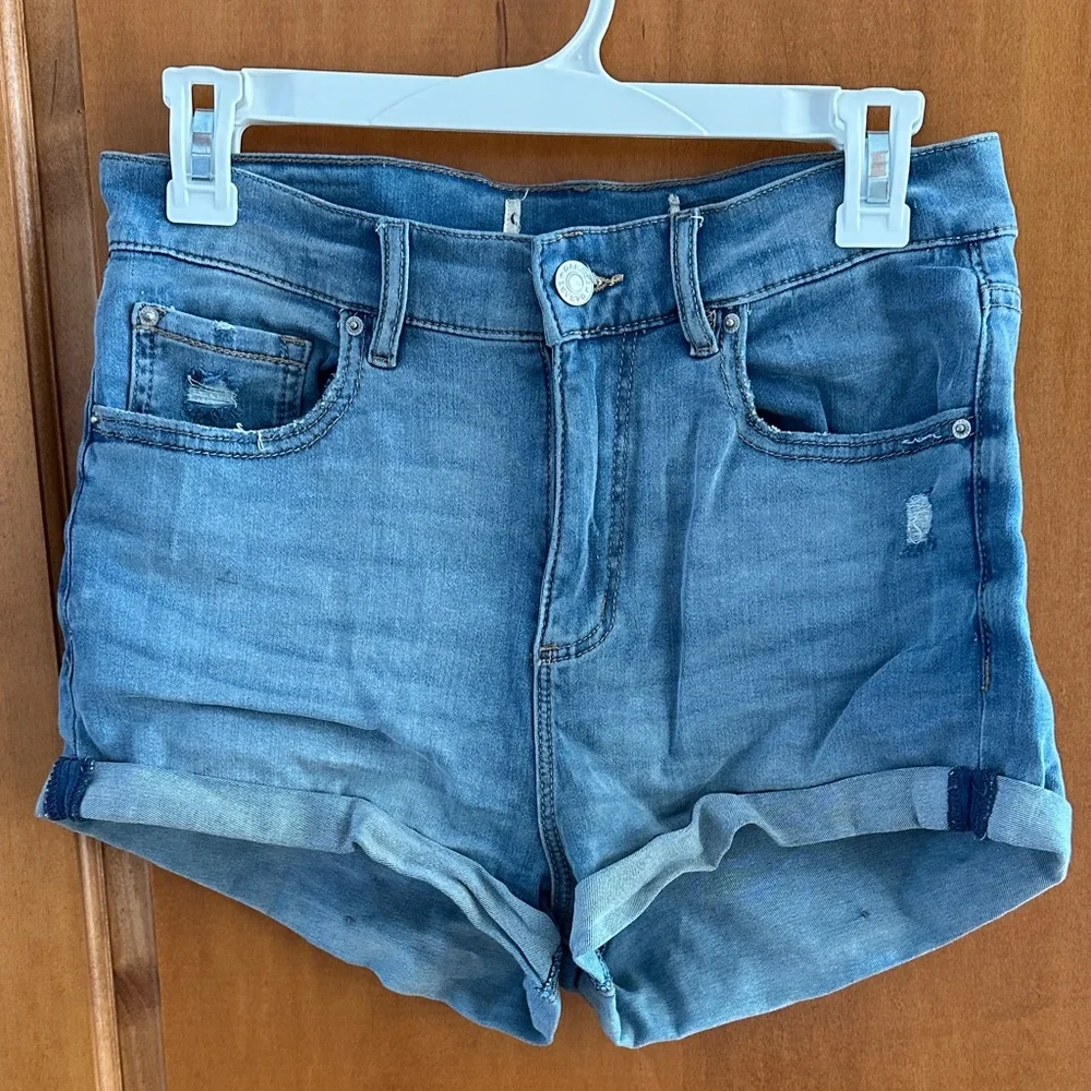 Garage Premium Retro High Waist Cuffed Denim Shorts Light Wash Blue Size 5 / 26